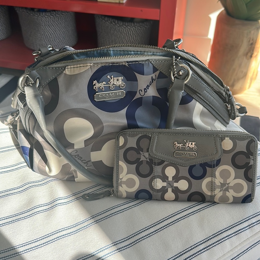 Coach Purse & Wallet